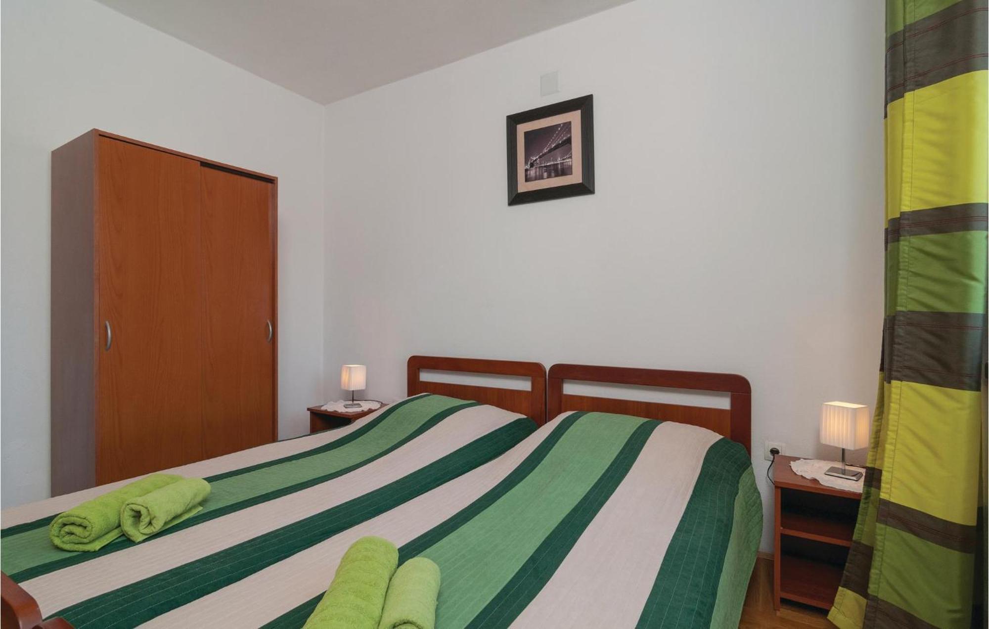 Lovely Apartment In Split With Wifi Exterior photo
