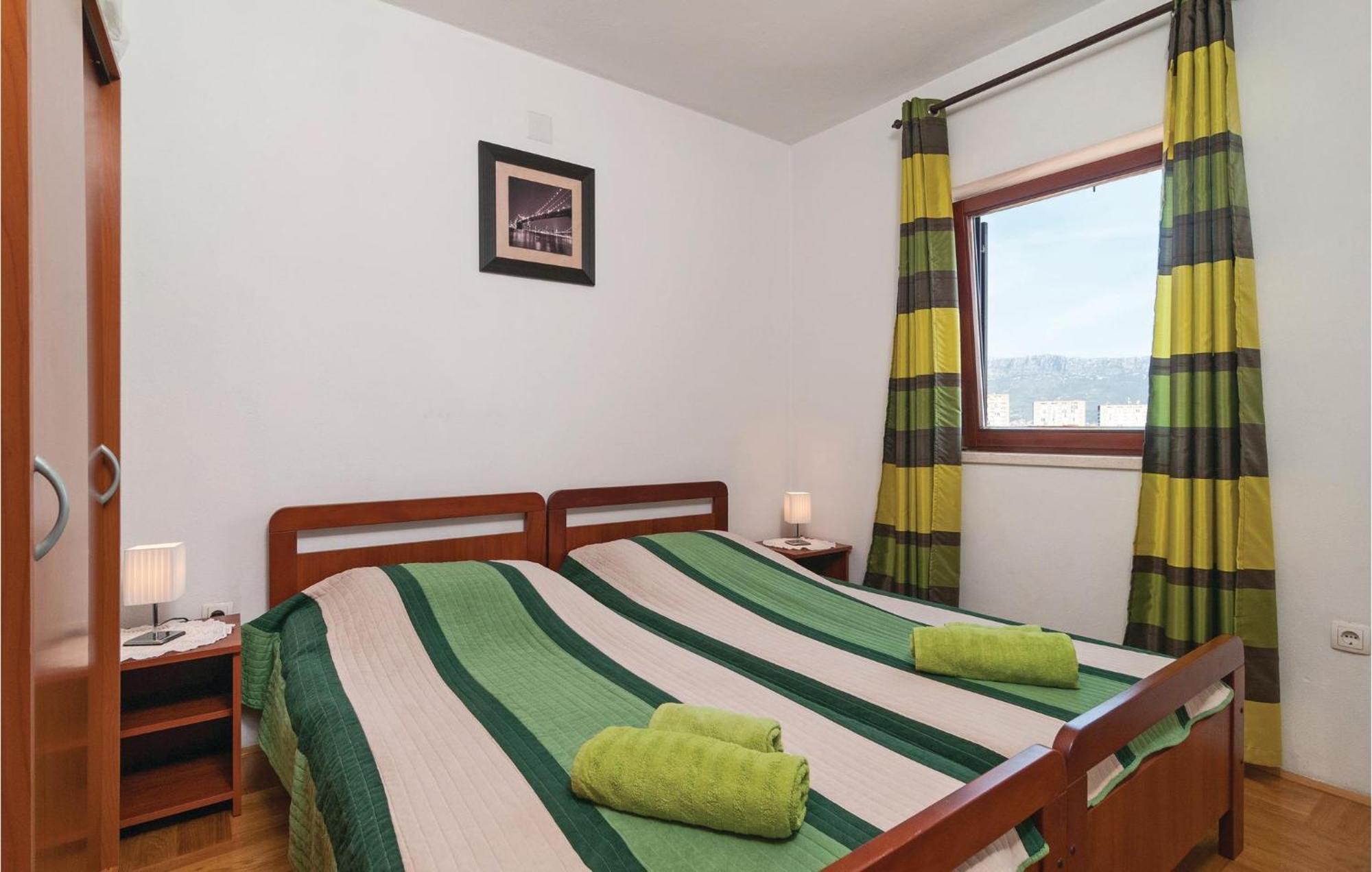 Lovely Apartment In Split With Wifi Exterior photo